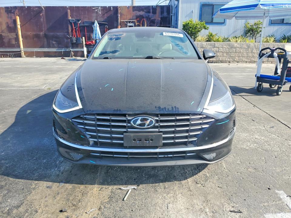 2023 Hyundai Sonata Hybrid მანქანა იყიდება აუქციონზე, vin: KMHL24JJ3PA077919, აუქციონის ნომერი: 63195996