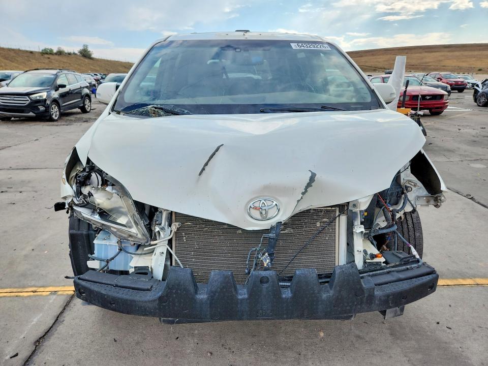 Aukcja sprzedaży 2016 Toyota Sienna, vin: 5TDDK3DC7GS136747, numer aukcji: 64329226