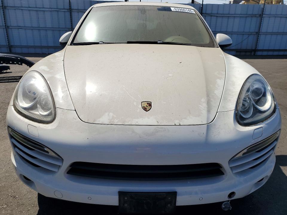 63900146 :رقم المزاد ، WP1AA2A26BLA09718 vin ، 2011 Porsche Cayenne 4d مزاد بيع