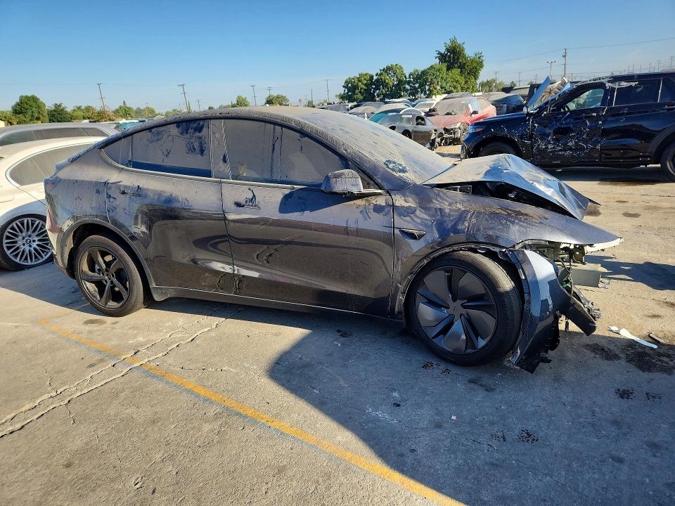 2026 Tesla Model Y მანქანა იყიდება აუქციონზე, vin: 7SAYGDED0TF386011, აუქციონის ნომერი: 64251326