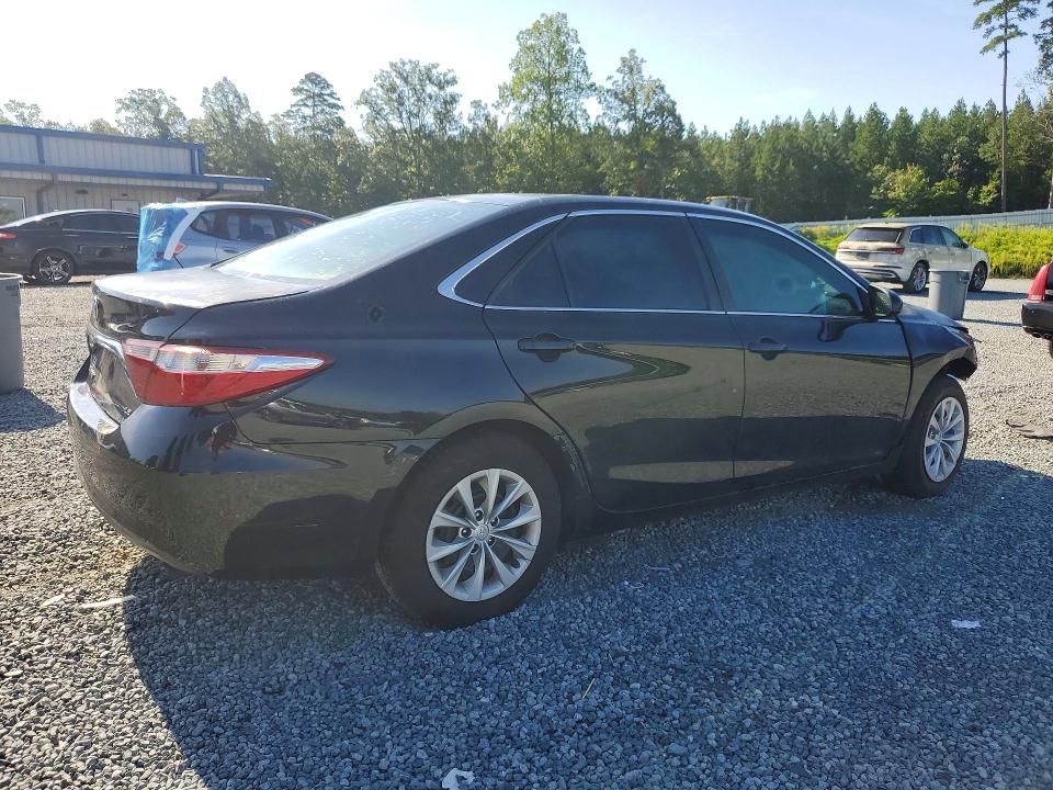 2015 Toyota Camry მანქანა იყიდება აუქციონზე, vin: 4T4BF1FK2FR444991, აუქციონის ნომერი: 63926486