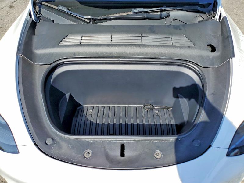 64040836 :رقم المزاد ، 7SAYGDEF3NF537251 vin ، 2022 Tesla Model Y مزاد بيع