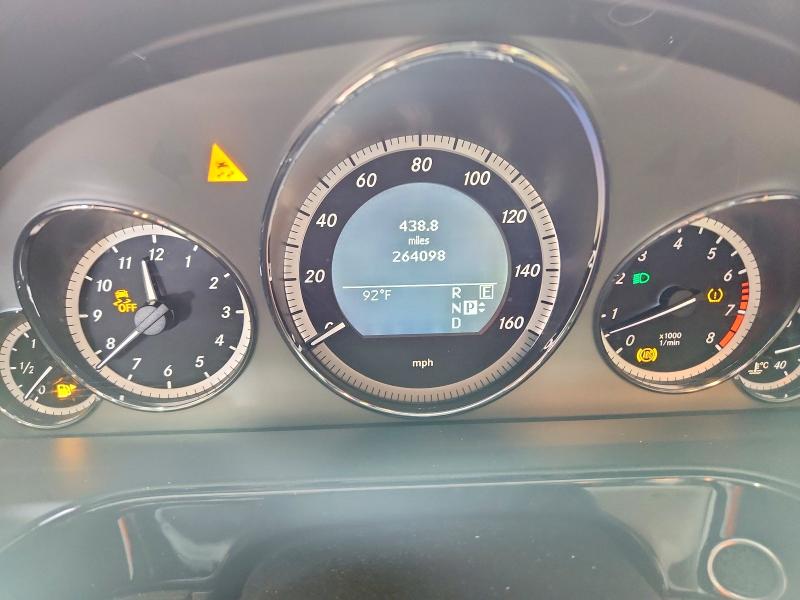 2011 Mercedes-benz E მანქანა იყიდება აუქციონზე, vin: WDDHF8HB4BA375950, აუქციონის ნომერი: 66953576
