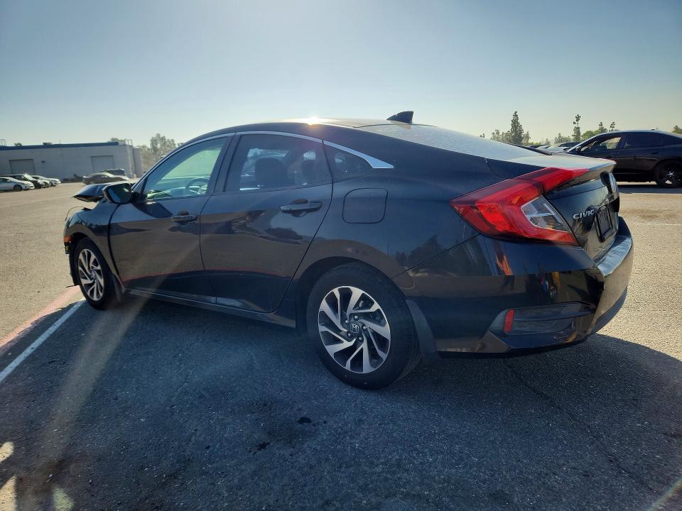 66294656 :رقم المزاد ، 2HGFC2F76JH507727 vin ، 2018 Honda Civic مزاد بيع