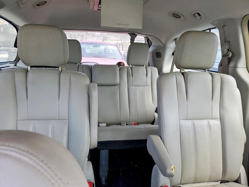 66275496 :رقم المزاد ، 2C4RC1BG1FR699328 vin ، 2015 Chrysler Town & Country مزاد بيع