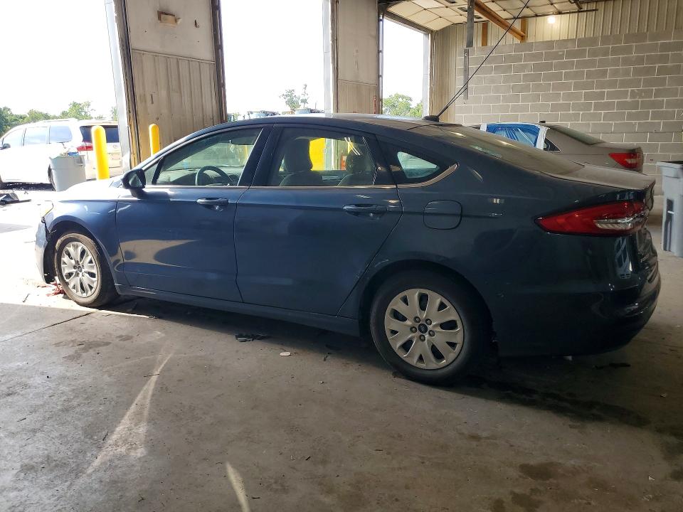 64561016 :رقم المزاد ، 3FA6P0G72KR162035 vin ، 2019 Ford Fusion مزاد بيع
