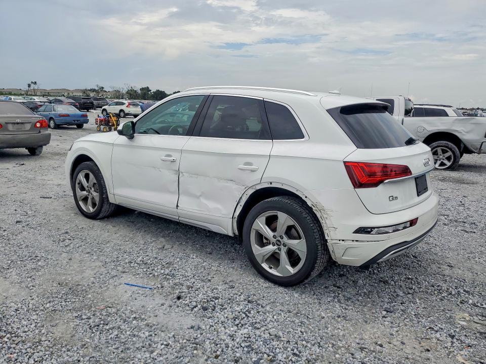 64051046 :رقم المزاد ، WA1BAAFYXM2130641 vin ، 2021 Audi Q5 مزاد بيع