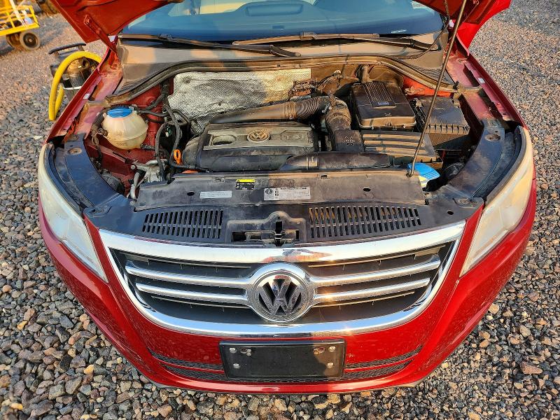64326396 :رقم المزاد ، WVGBV7AX2BW001063 vin ، 2011 Volkswagen Tiguan مزاد بيع