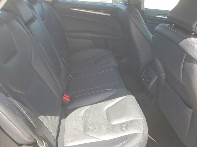 64339876 :رقم المزاد ، 3FA6P0SU9KR185308 vin ، 2019 Ford Fusion مزاد بيع