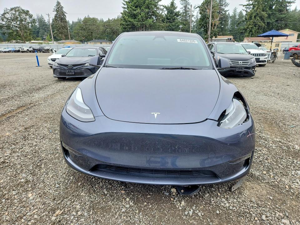 64031326 :رقم المزاد ، 7SAYGDEE1PF926075 vin ، 2023 Tesla Model Y مزاد بيع