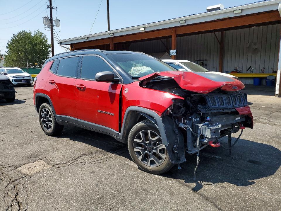 2018 Jeep Compass მანქანა იყიდება აუქციონზე, vin: 3C4NJDDB9JT501205, აუქციონის ნომერი: 64306646