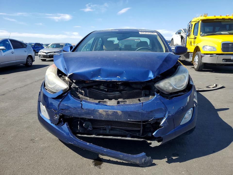 2013 Hyundai Elantra მანქანა იყიდება აუქციონზე, vin: KMHDH4AE8DU690683, აუქციონის ნომერი: 64503326