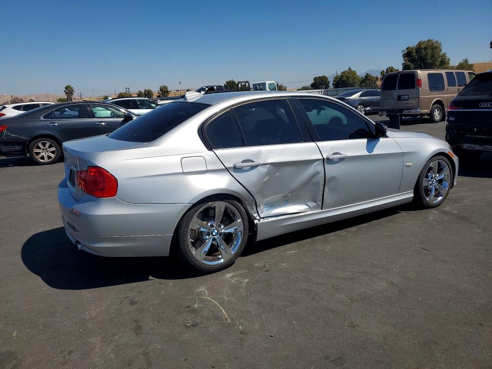 65910776 :رقم المزاد ، WBAPM5G50BNM68704 vin ، 2011 Bmw 335 مزاد بيع