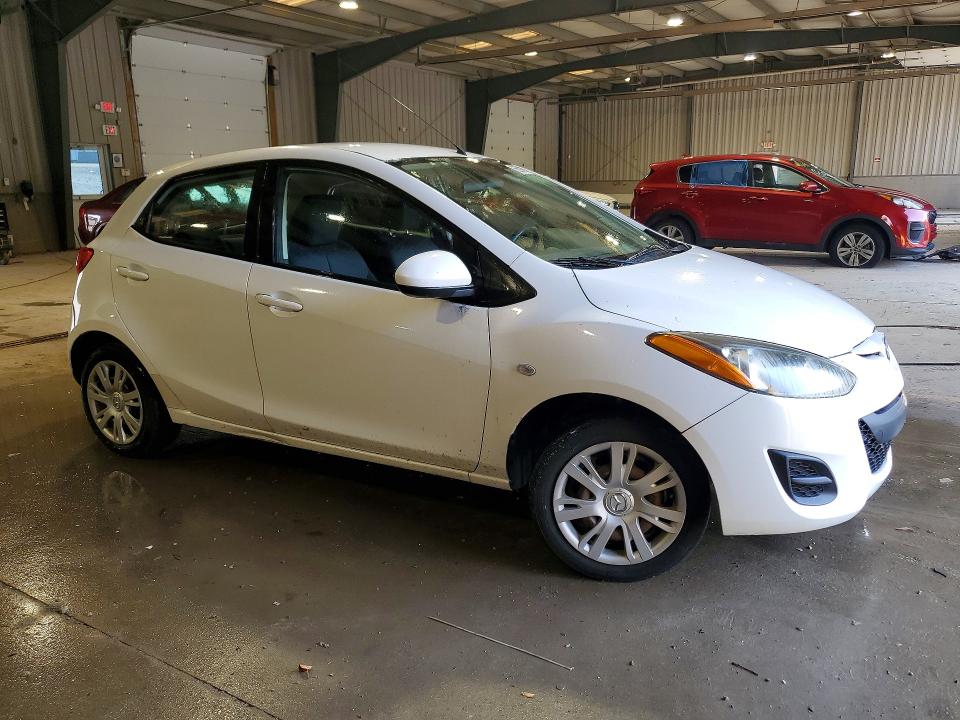 66018176 :رقم المزاد ، JM1DE1HZ2B0130165 vin ، 2011 Mazda Mazda2 مزاد بيع