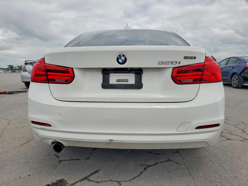 Продаж на аукціоні авто 2018 Bmw 320, vin: WBA8E1G50JNU90422, номер лоту: 63374376