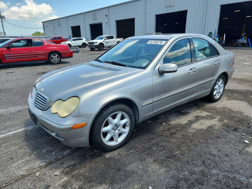64769276 :رقم المزاد ، WDBRF61J24E015252 vin ، 2004 Mercedes-benz C مزاد بيع