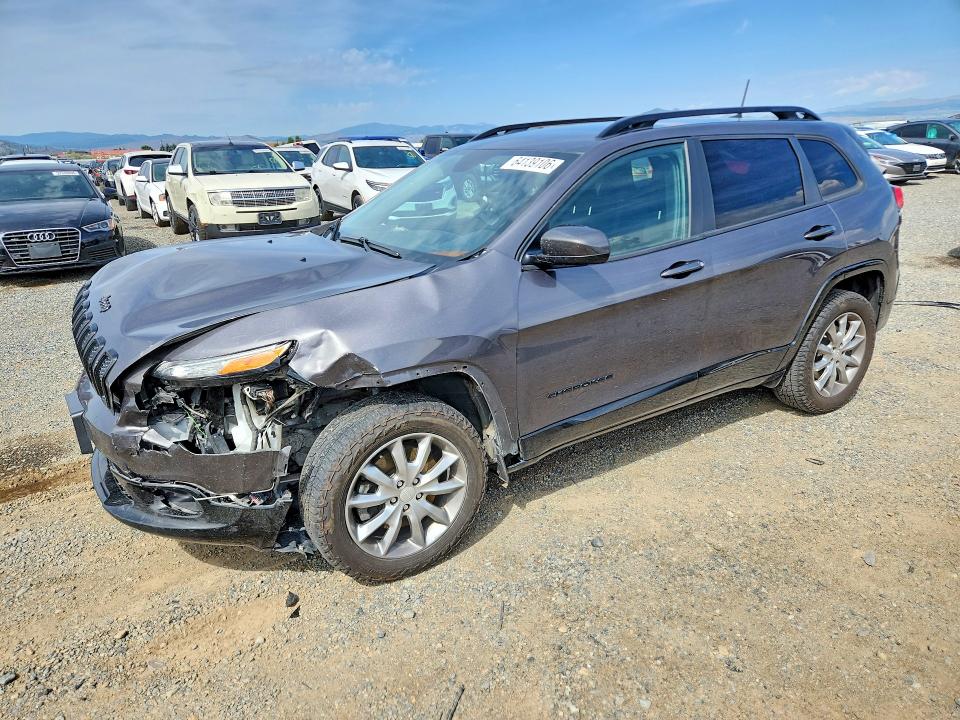 64139106 :رقم المزاد ، 1C4PJMCX6JD602617 vin ، 2018 Jeep Cherokee مزاد بيع
