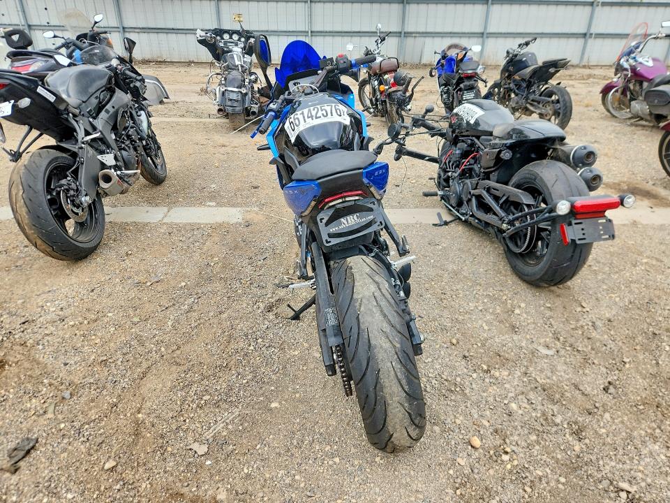 Продажа на аукционе авто 2024 Suzuki Gsx800, vin: JS1EM13BXR7103924, номер лота: 66142576