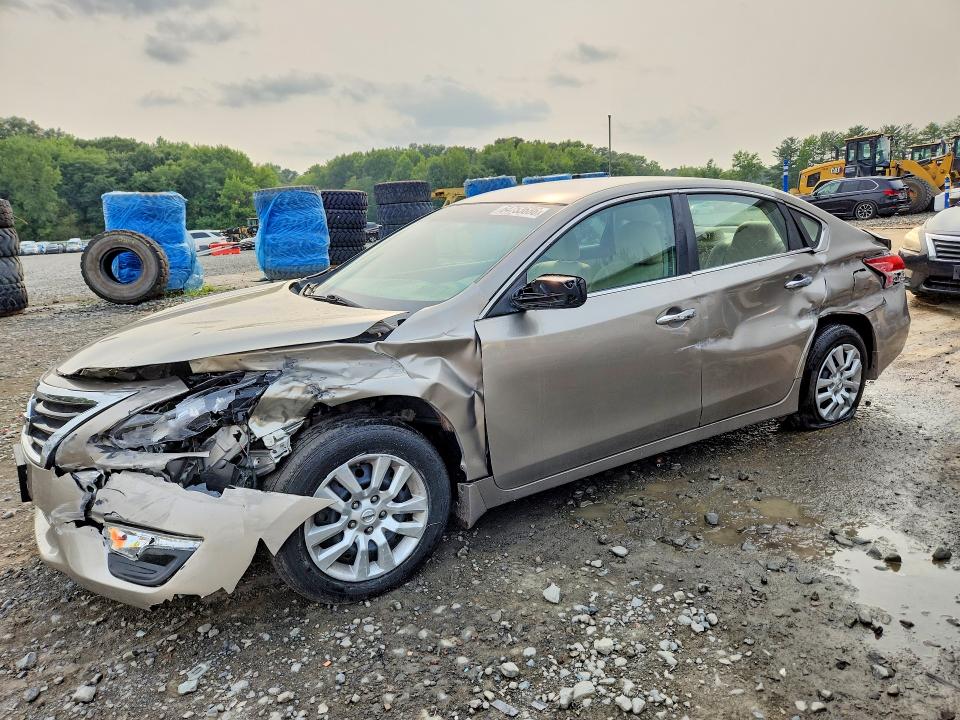 2015 Nissan Altima მანქანა იყიდება აუქციონზე, vin: 1N4AL3AP7FC225036, აუქციონის ნომერი: 64753686