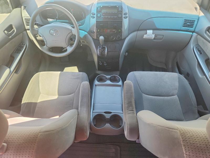 2010 Toyota Sienna მანქანა იყიდება აუქციონზე, vin: 5TDKK4CCXAS330601, აუქციონის ნომერი: 65444576