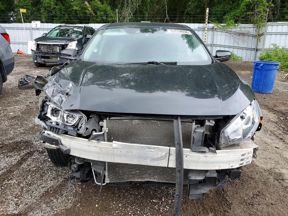63534656 :رقم المزاد ، 2HGFC2F51KH010052 vin ، 2019 Honda Civic مزاد بيع