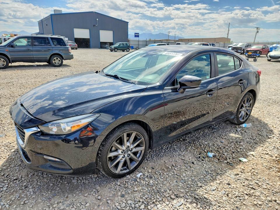 65517766 :رقم المزاد ، 3MZBN1V35JM273272 vin ، 2018 Mazda 3 مزاد بيع