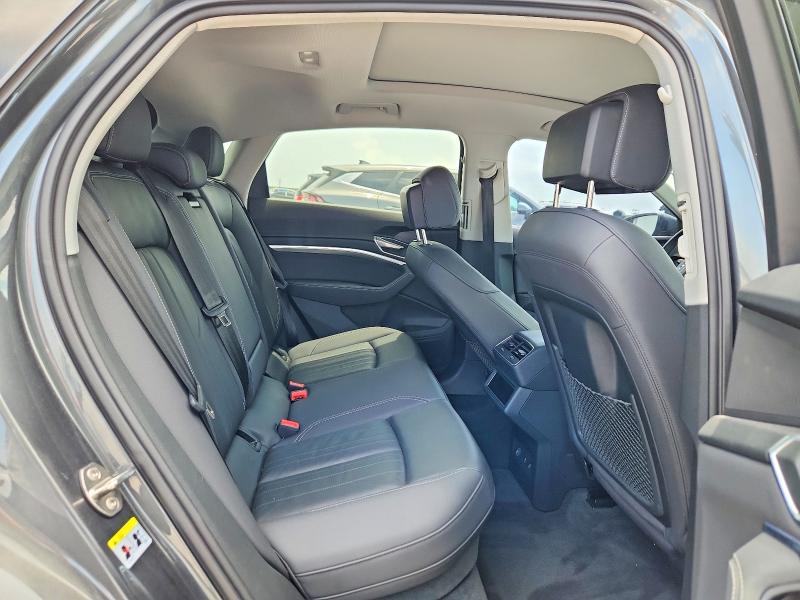 Aukcja sprzedaży 2021 Audi E-tron, vin: WA11AAGE7MB010103, numer aukcji: 64067356