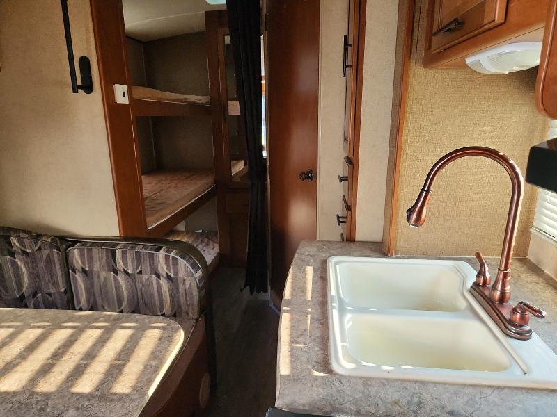 Продажа на аукционе авто 2014 Forest River Surveryor, vin: 4X4TSVB29EL024137, номер лота: 63998226