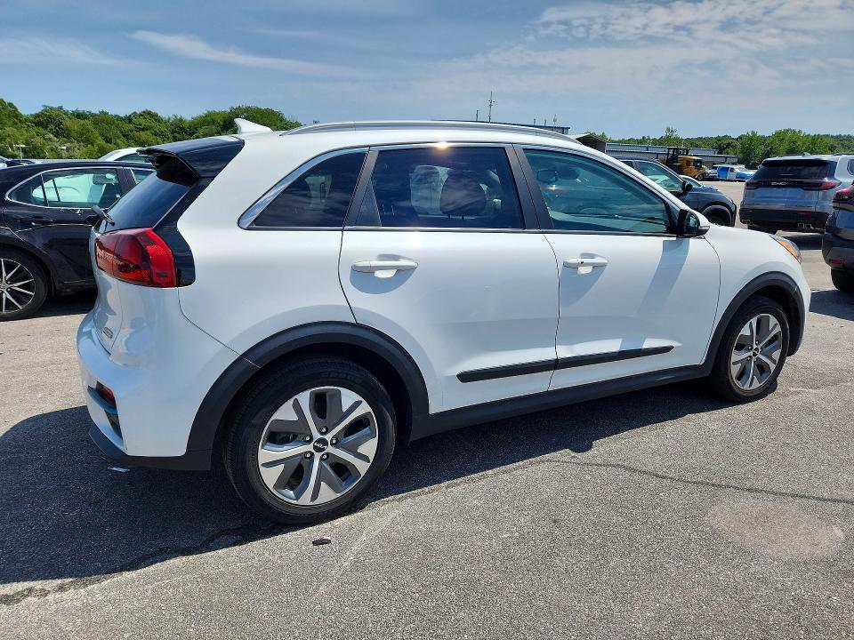 63912166 :رقم المزاد ، KNDCC3LG6N5161154 vin ، 2022 Kia Niro Ev مزاد بيع