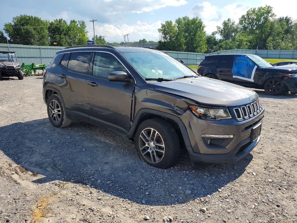 63827396 :رقم المزاد ، 3C4NJDBB9JT167843 vin ، 2018 Jeep Compass مزاد بيع