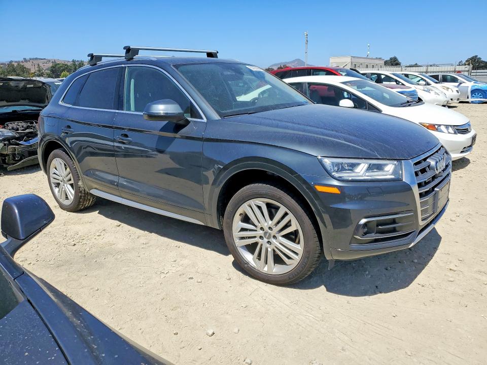 63767096 :رقم المزاد ، WA1CNAFY6J2142841 vin ، 2018 Audi Q5 مزاد بيع