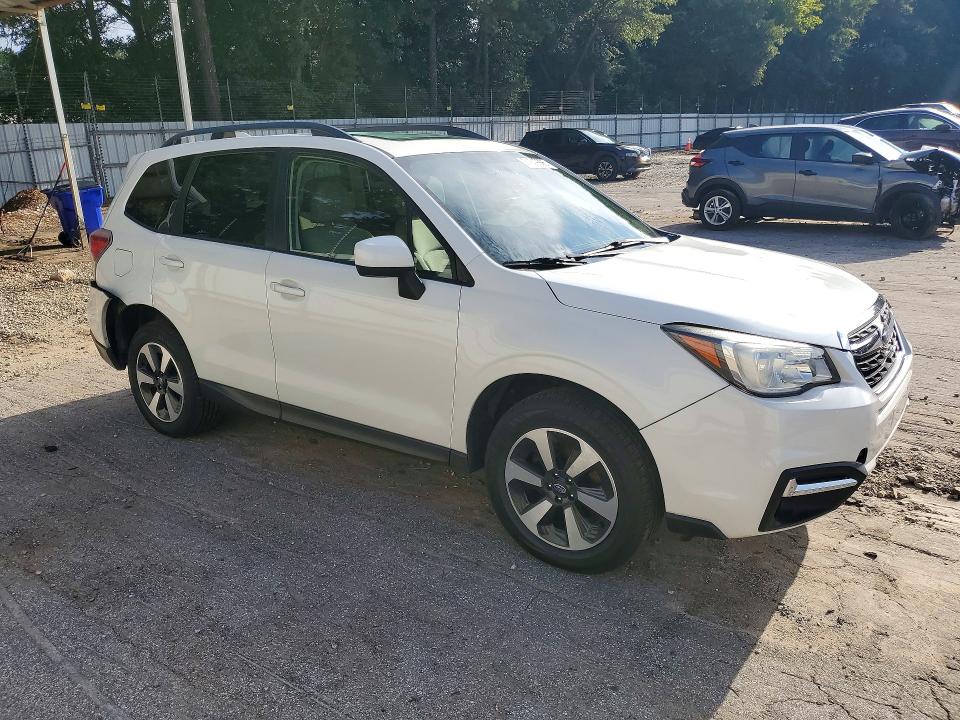 64549996 :رقم المزاد ، JF2SJAGC7HH550435 vin ، 2017 Subaru Forester مزاد بيع