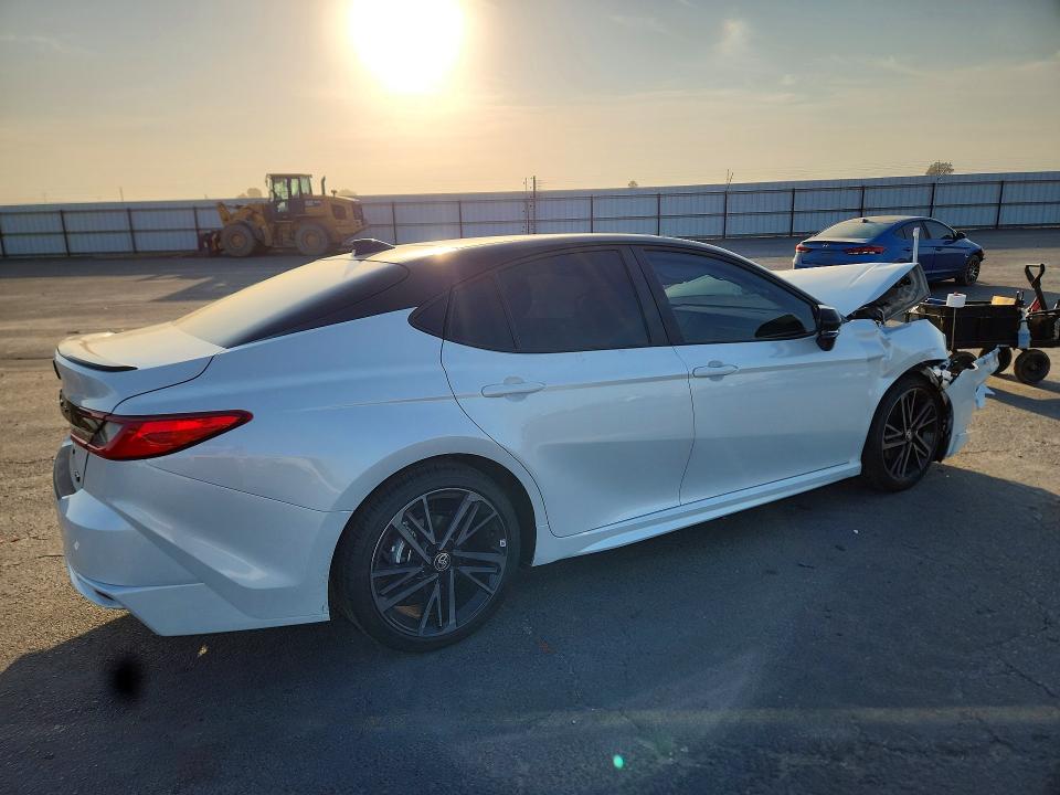 64634646 :رقم المزاد ، 4T1DBADK7TU054627 vin ، 2026 Toyota Camry مزاد بيع