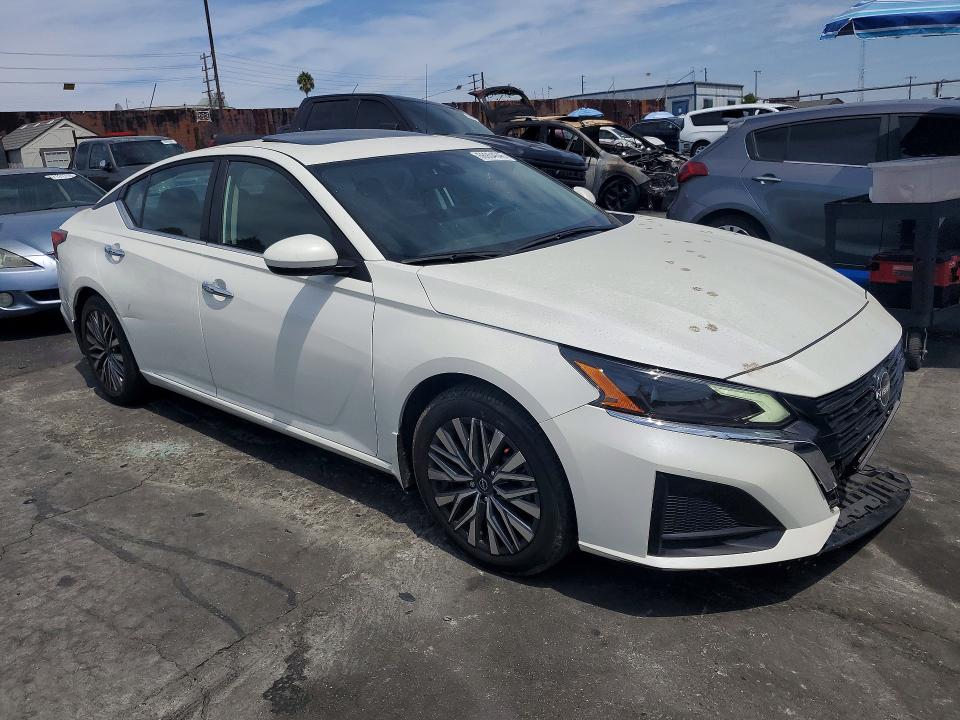 66954646 :رقم المزاد ، 1N4BL4DV3PN409464 vin ، 2023 Nissan Altima مزاد بيع