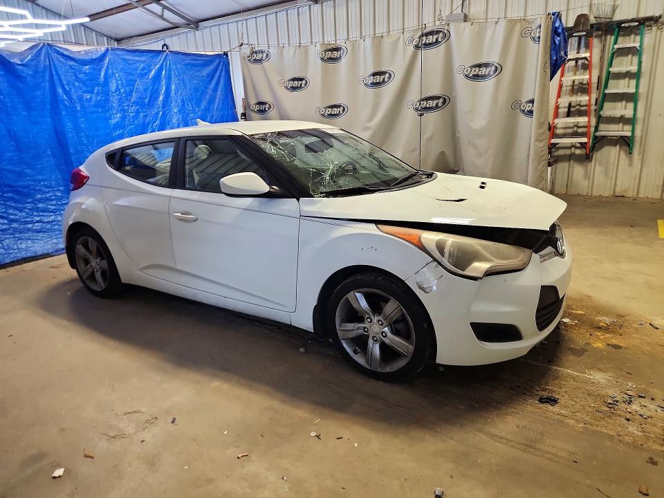2013 Hyundai Veloster მანქანა იყიდება აუქციონზე, vin: KMHTC6AD5DU102994, აუქციონის ნომერი: 65582536