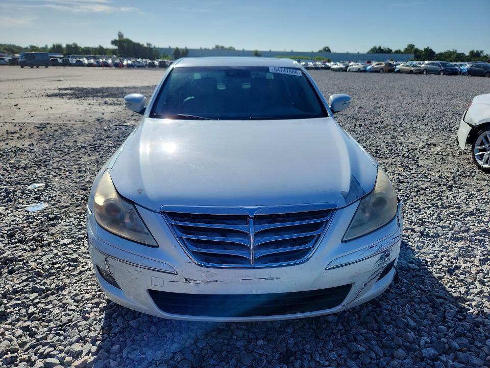 64747606 :رقم المزاد ، KMHGC4DE9BU132183 vin ، 2011 Hyundai Genesis مزاد بيع