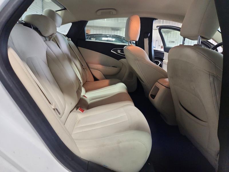 65540696 :رقم المزاد ، 1C3CCCAB1GN113110 vin ، 2016 Chrysler 200 مزاد بيع