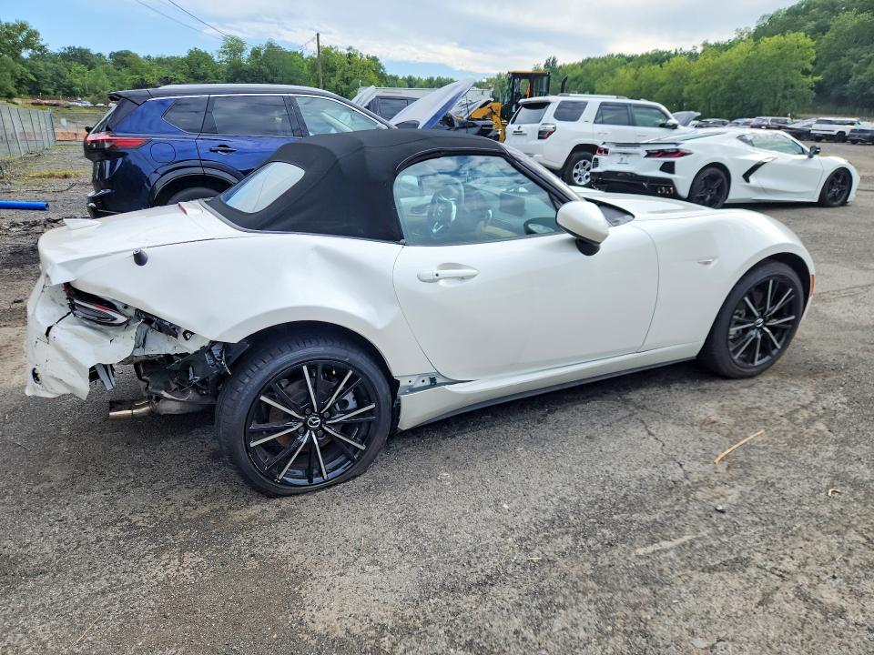 65100606 :رقم المزاد ، JM1NDAD71T0702663 vin ، 2026 Mazda Mx-5 Miata مزاد بيع