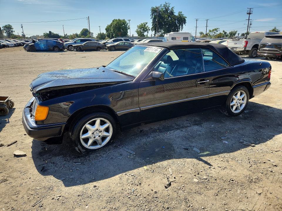 Auction sale of the 1993 Mercedes-benz 300, vin: WDBEA66E9PB872165, lot number: 66051716
