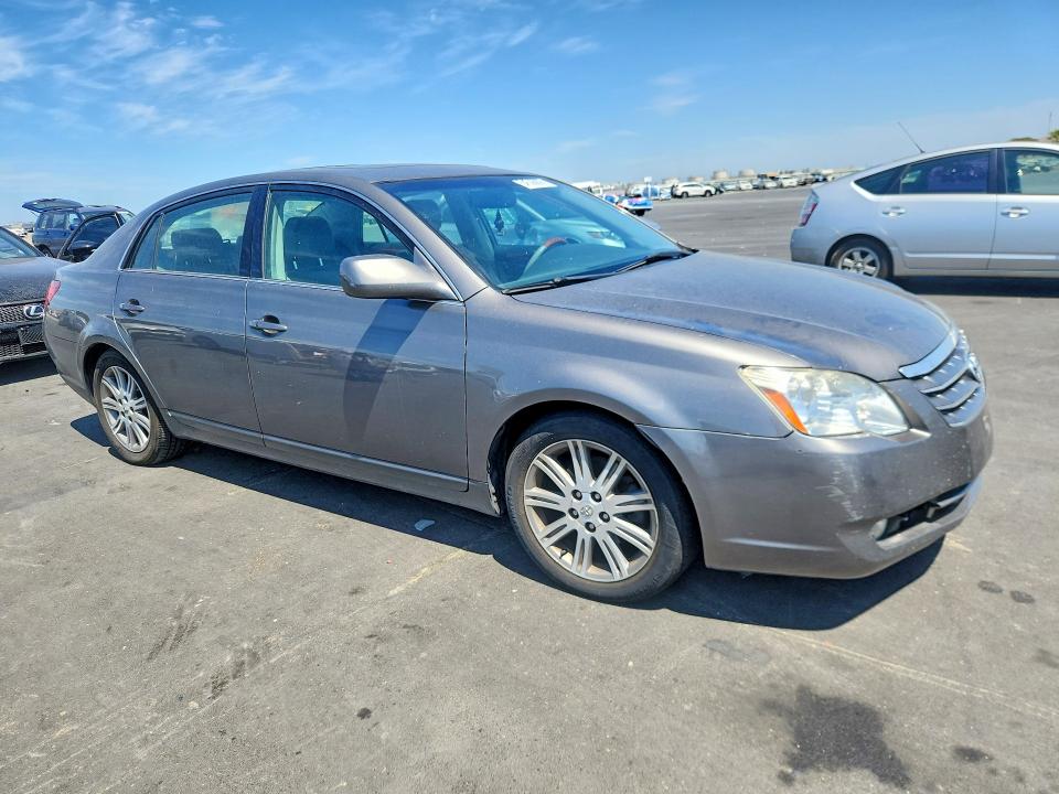 2005 Toyota Avalon მანქანა იყიდება აუქციონზე, vin: 4T1BK36B45U055091, აუქციონის ნომერი: 64506806