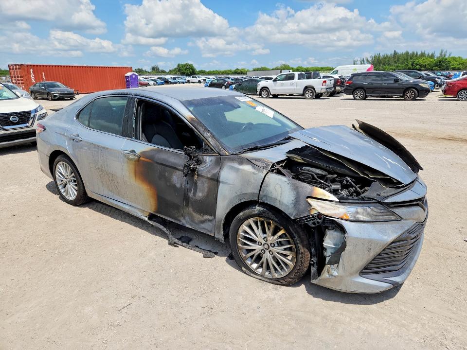 Продажа на аукционе авто 2018 Toyota Camry, vin: 4T1B11HK3JU049362, номер лота: 65119416