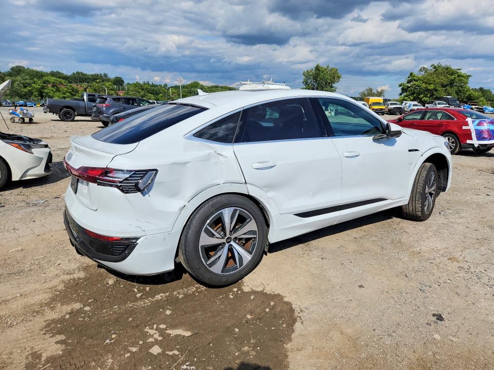 Aukcja sprzedaży 2024 Audi Q8 E-tron, vin: WA1CAAGE1RB029472, numer aukcji: 65087756