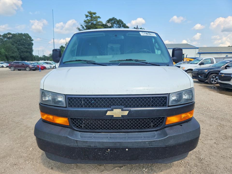 66273196 :رقم المزاد ، 1GCWGAFPXM1162802 vin ، 2021 Chevrolet Express G2500 مزاد بيع