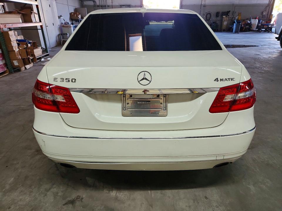 Продажа на аукционе авто 2011 Mercedes-benz E, vin: WDDHF8HBXBA429848, номер лота: 65280126