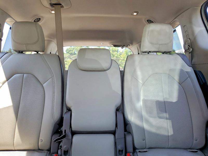 63574136 :رقم المزاد ، 2C4RC1EG1HR555941 vin ، 2017 Chrysler Pacifica مزاد بيع