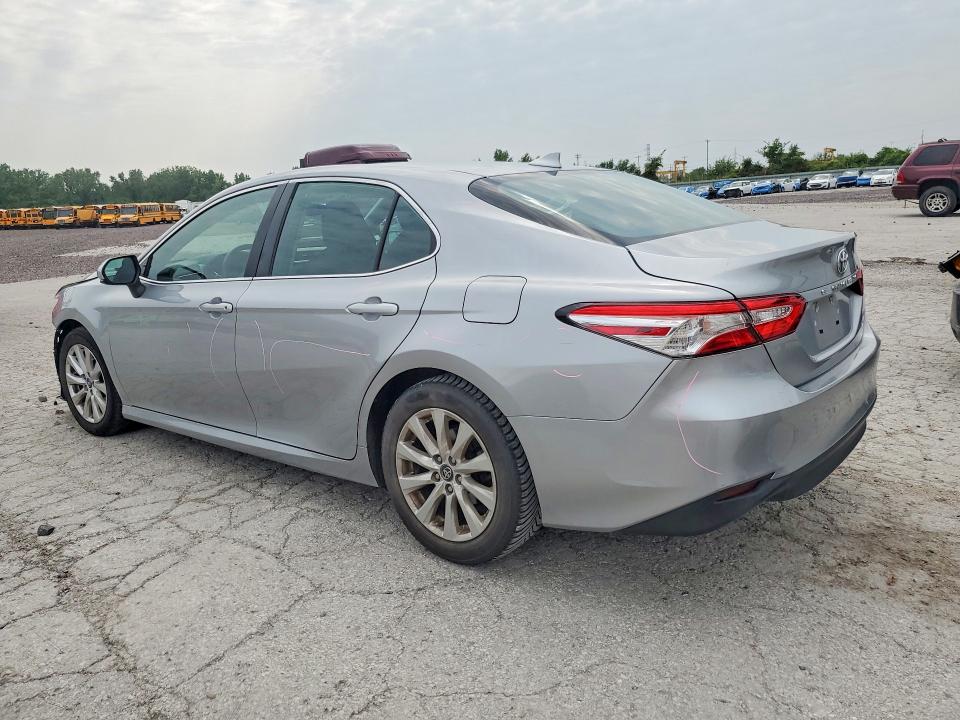 64023576 :رقم المزاد ، 4T1B11HK7KU785402 vin ، 2019 Toyota Camry مزاد بيع