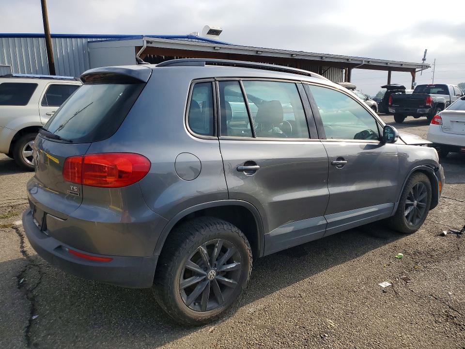 2018 Volkswagen Tiguan Limited მანქანა იყიდება აუქციონზე, vin: WVGBV7AX5JK003363, აუქციონის ნომერი: 63233776