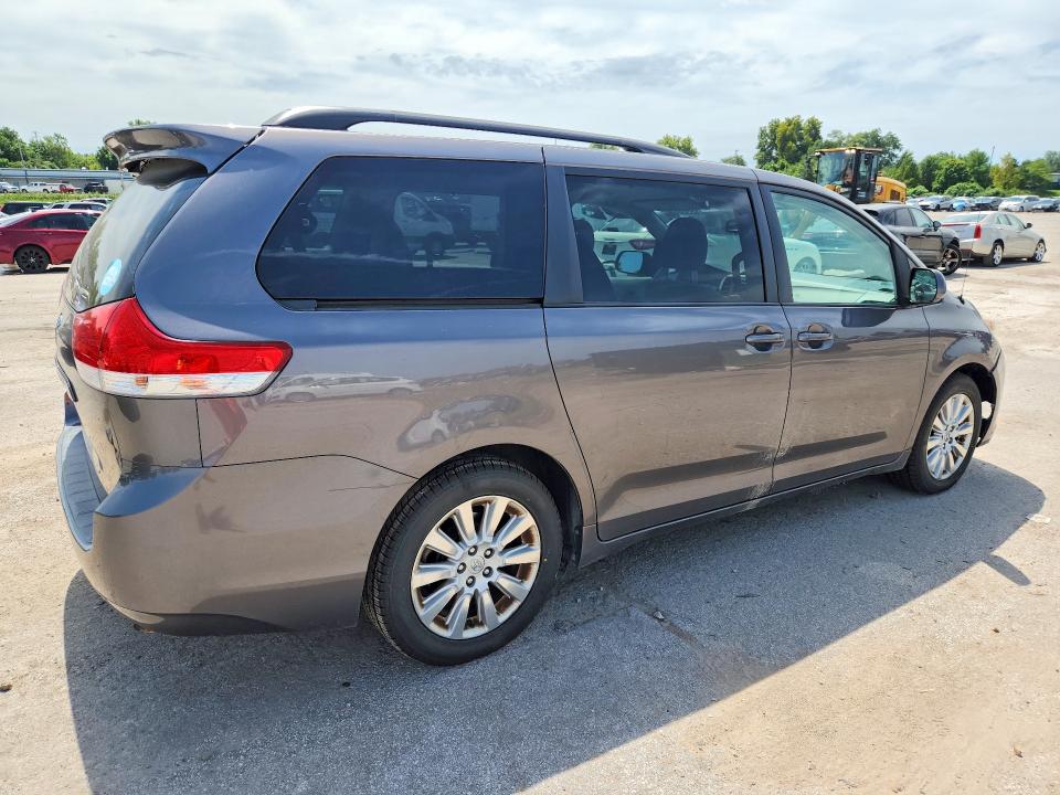 Продажа на аукционе авто 2014 Toyota Sienna, vin: 5TDJK3DC0ES087102, номер лота: 65500656
