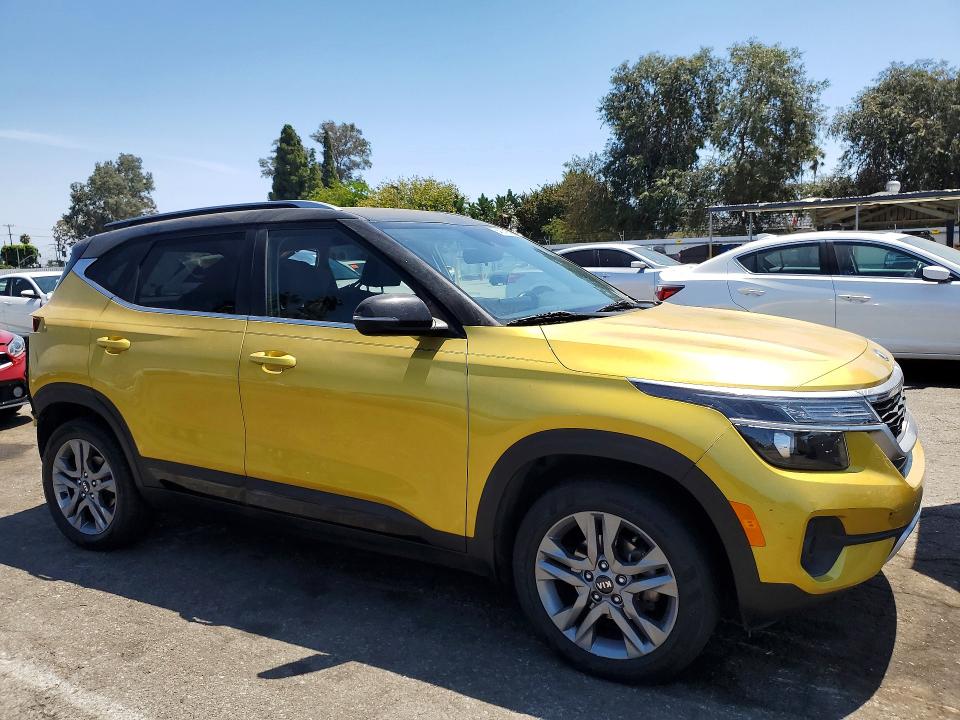 64214156 :رقم المزاد ، KNDEU2AA3M7211932 vin ، 2021 Kia Seltos مزاد بيع