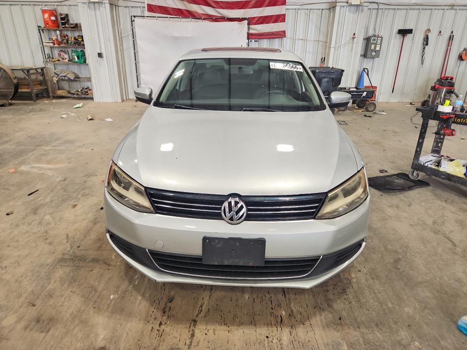 64436566 :رقم المزاد ، 3VWD07AJ5EM393464 vin ، 2014 Volkswagen Jetta مزاد بيع